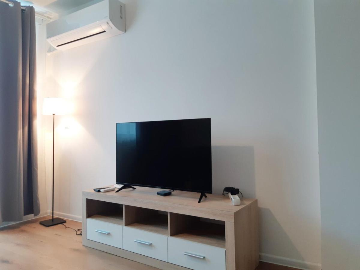 Huge Apartment With A Parking Space In The Same Building 索菲亞 外观 照片